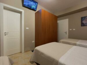 Bobi Hotel BIZZ.AL