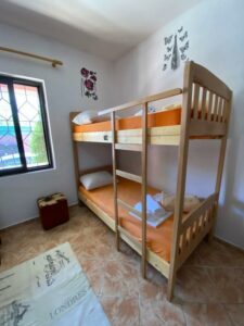 The Hood Hostel BIZZ.AL
